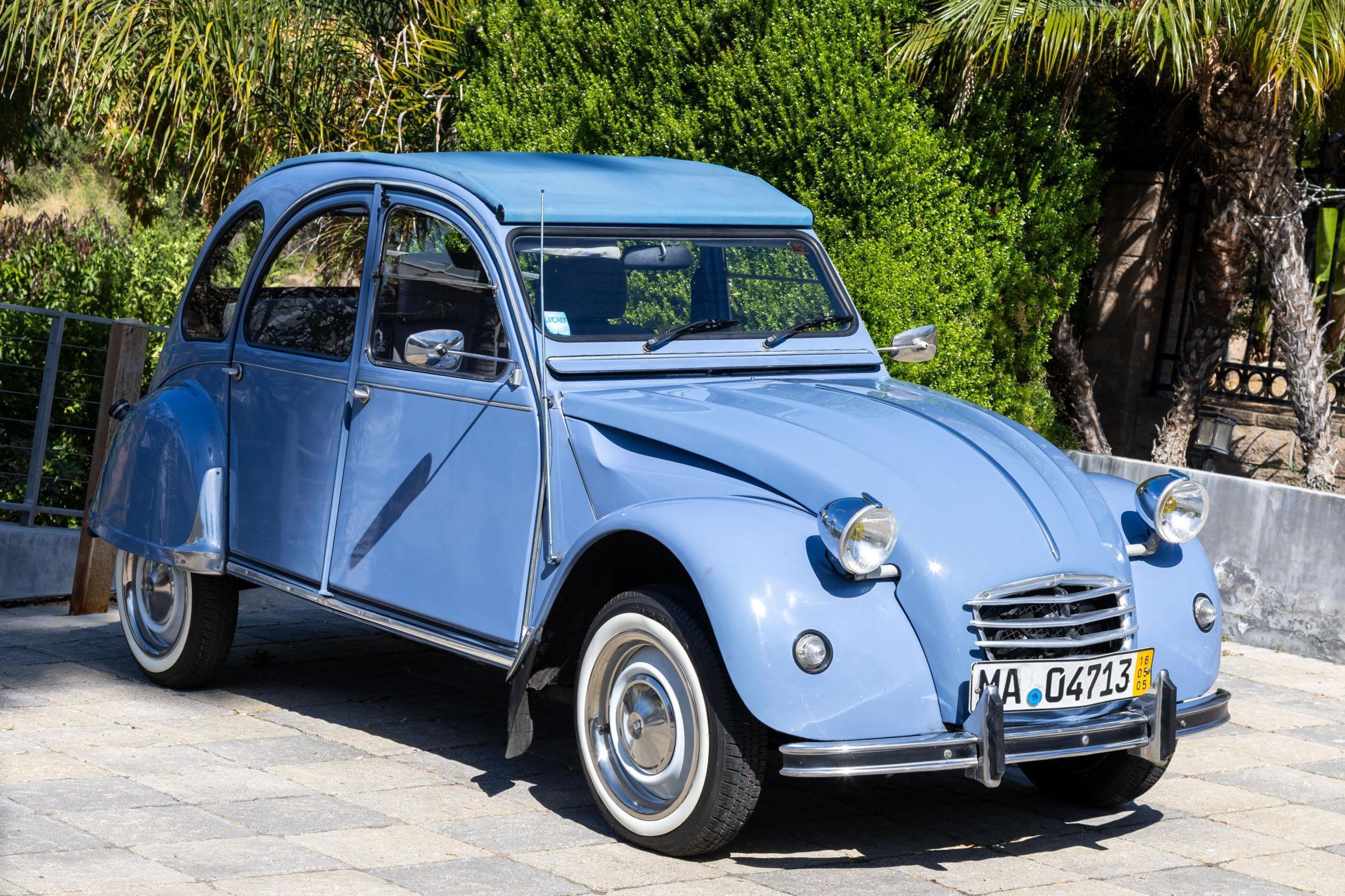 1973 Citroen 2CV sold at auction for $9,800