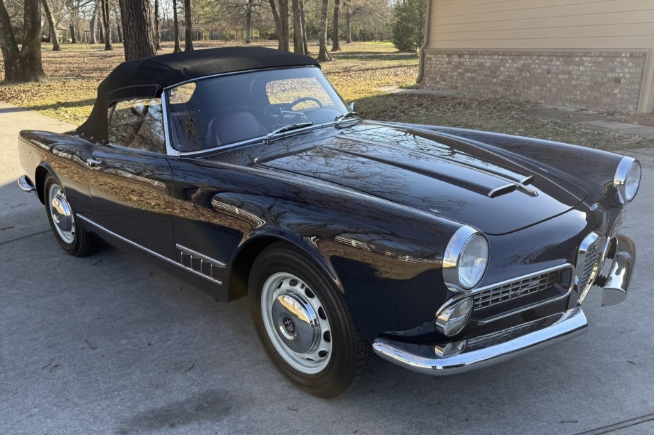 1960 Alfa Romeo 2000 sold at auction for $88,000