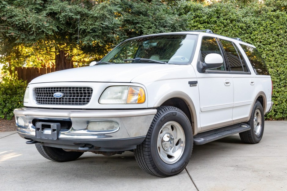 1997 Ford Expedition sold at auction for $1,800