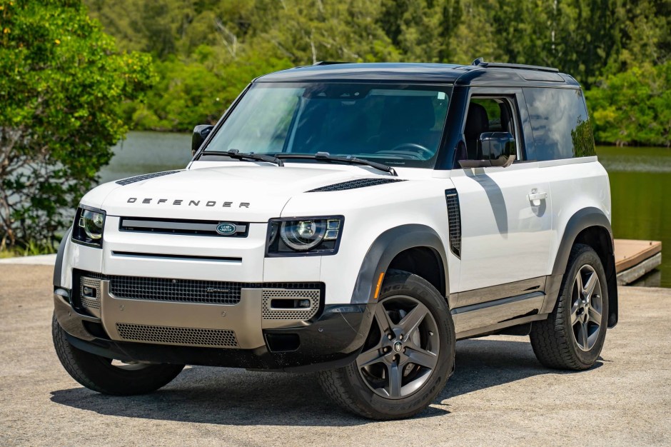 2023 Land Rover Defender sold at auction for $37,000