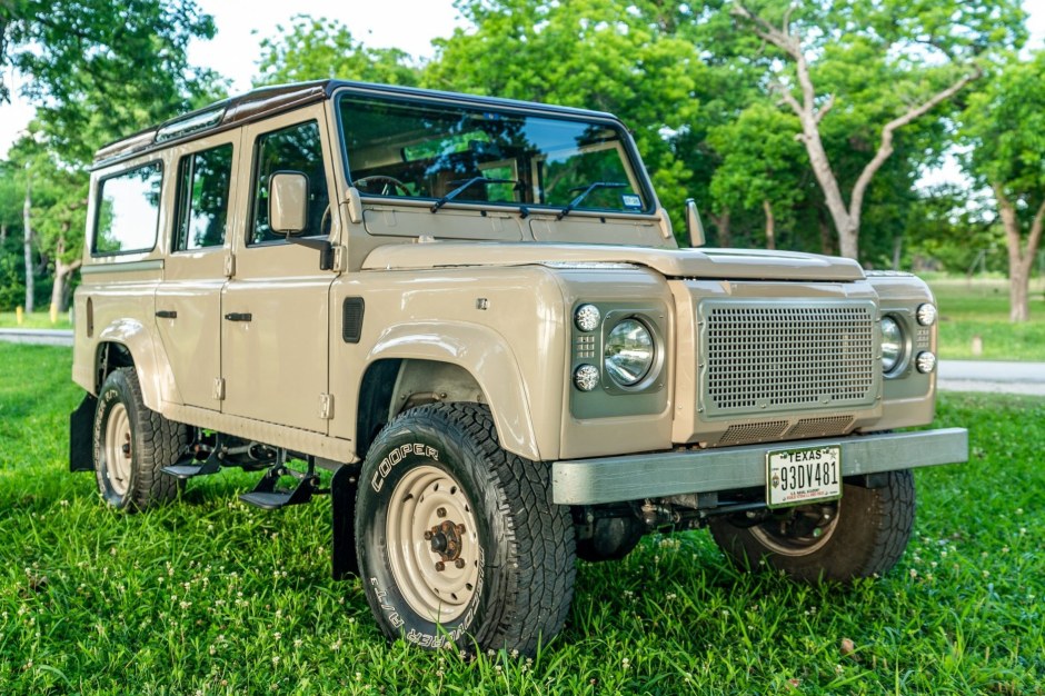 1994 Land Rover Defender sold at auction for $43,000