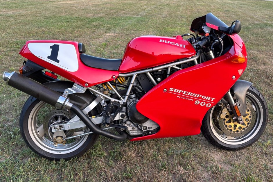 1995 Ducati Supersport sold at auction for $7,400