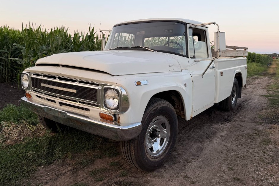 1968 International Harvester Pickup sold at auction for $6,868