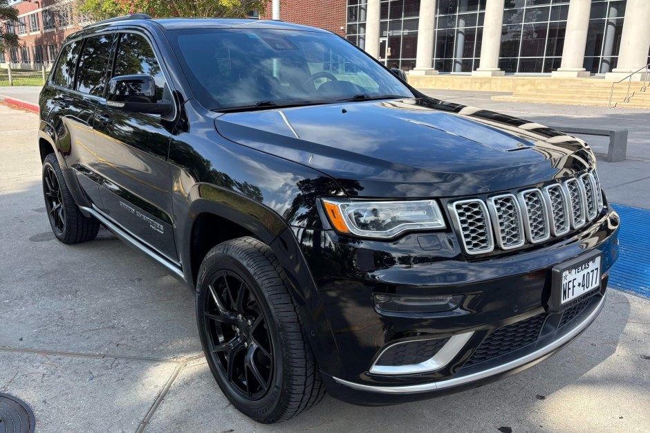 2020 Jeep Grand Cherokee sold at auction for $27,600
