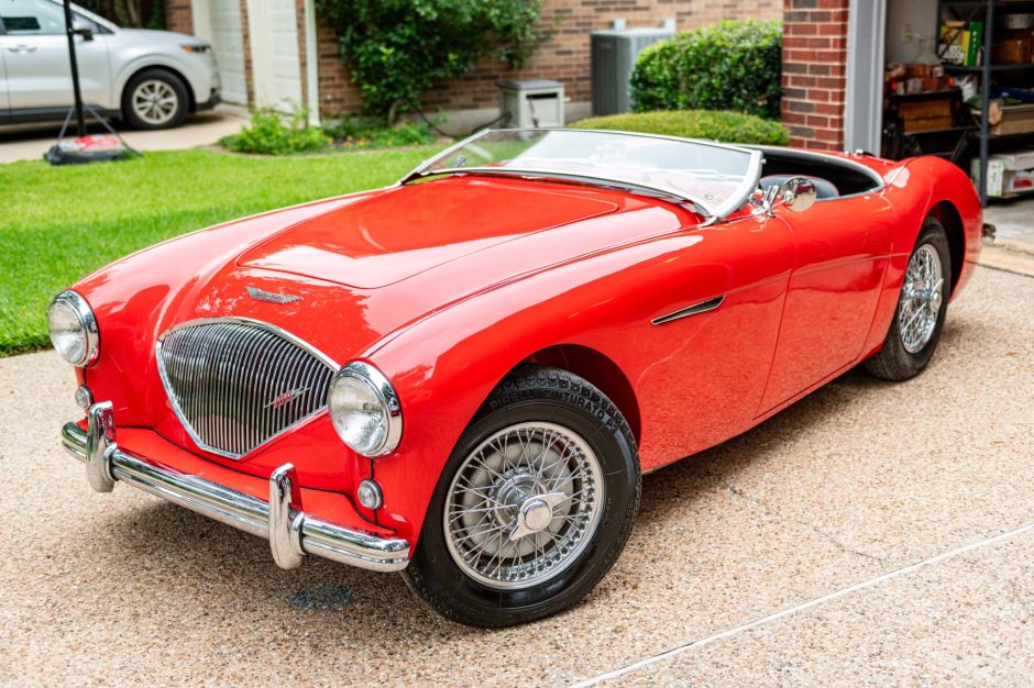 1956 Austin-Healey 100 sold at auction for $33,500