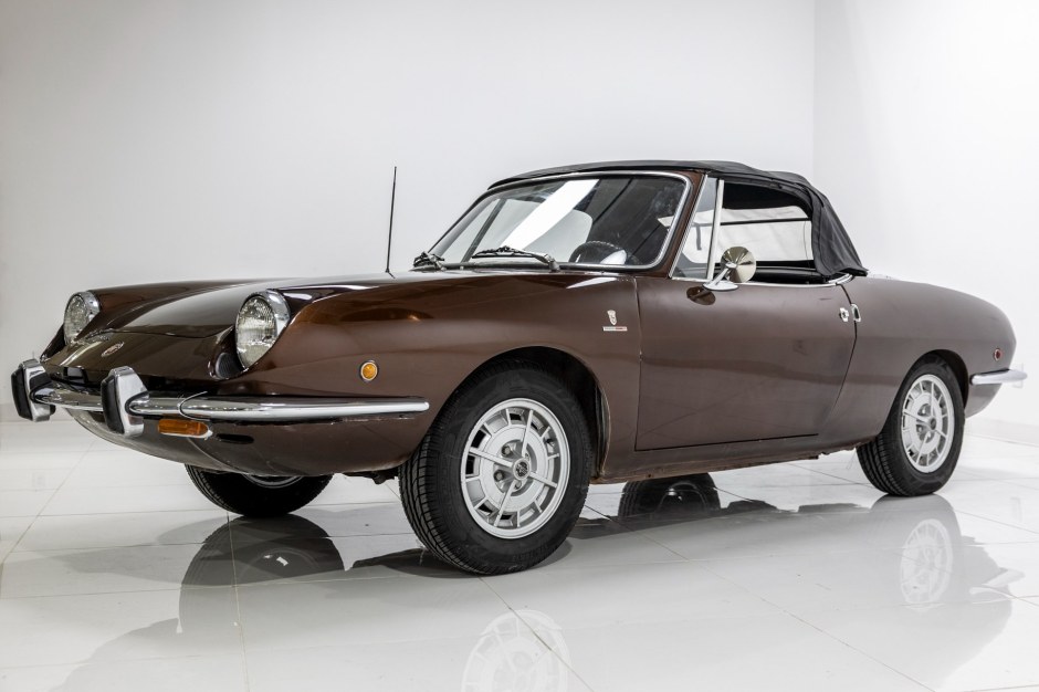 1968 Fiat 850 sold at auction for $5,500