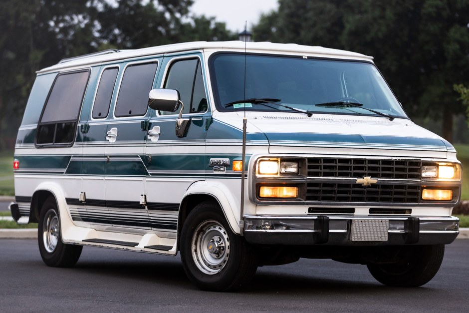 1994 Chevrolet G-Series sold at auction for $9,600