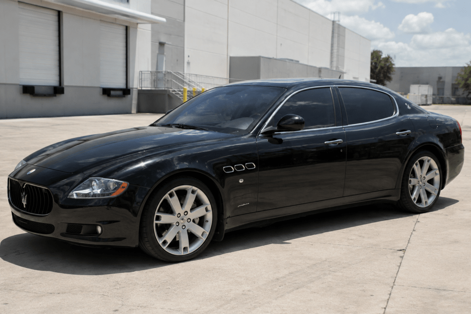 2011 Maserati Quattroporte sold at auction for $9,500