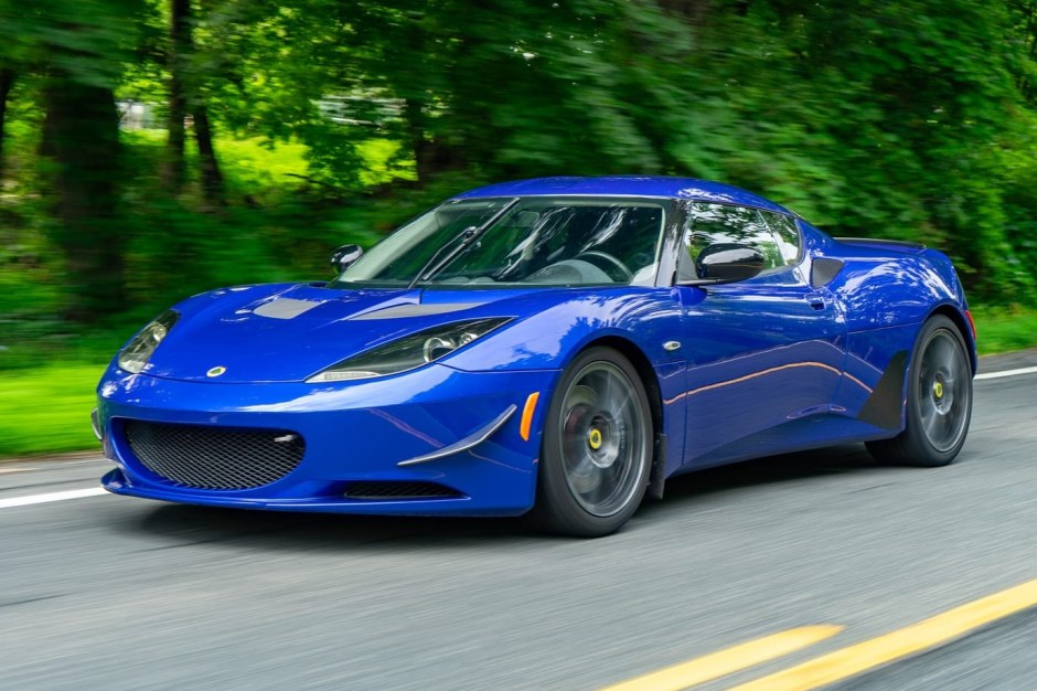 2011 Lotus Evora sold at auction for $39,154