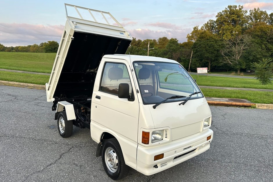 1991 Daihatsu Hijet sold at auction for $9,500
