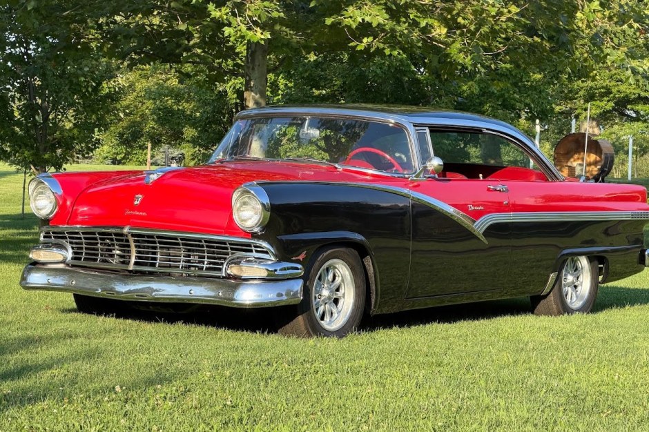 1956 Ford Fairlane sold at auction for $15,501