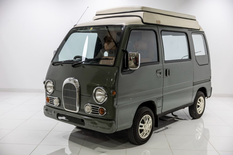 1994 Subaru Sambar sold at auction for $8,000