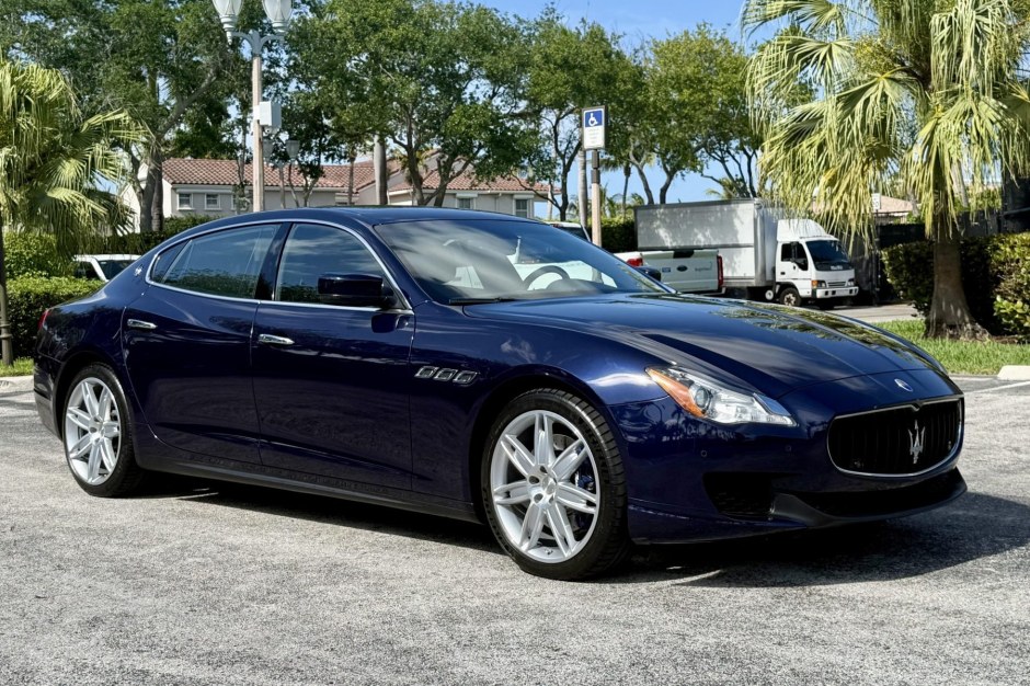 2015 Maserati Quattroporte sold at auction for $17,500