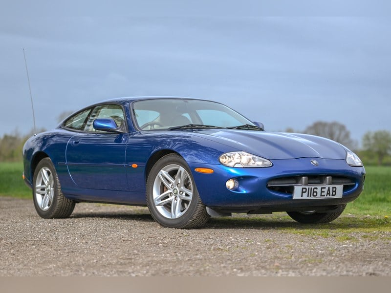 1997 Jaguar XK8 sold at auction for $4,600