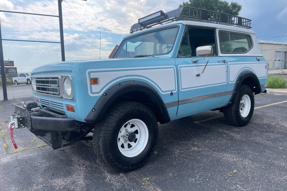 1977 International Harvester Scout sold at auction for $23,250