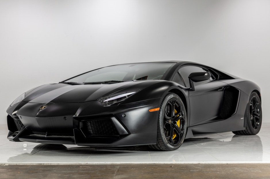 2012 Lamborghini Aventador sold at auction for $312,000