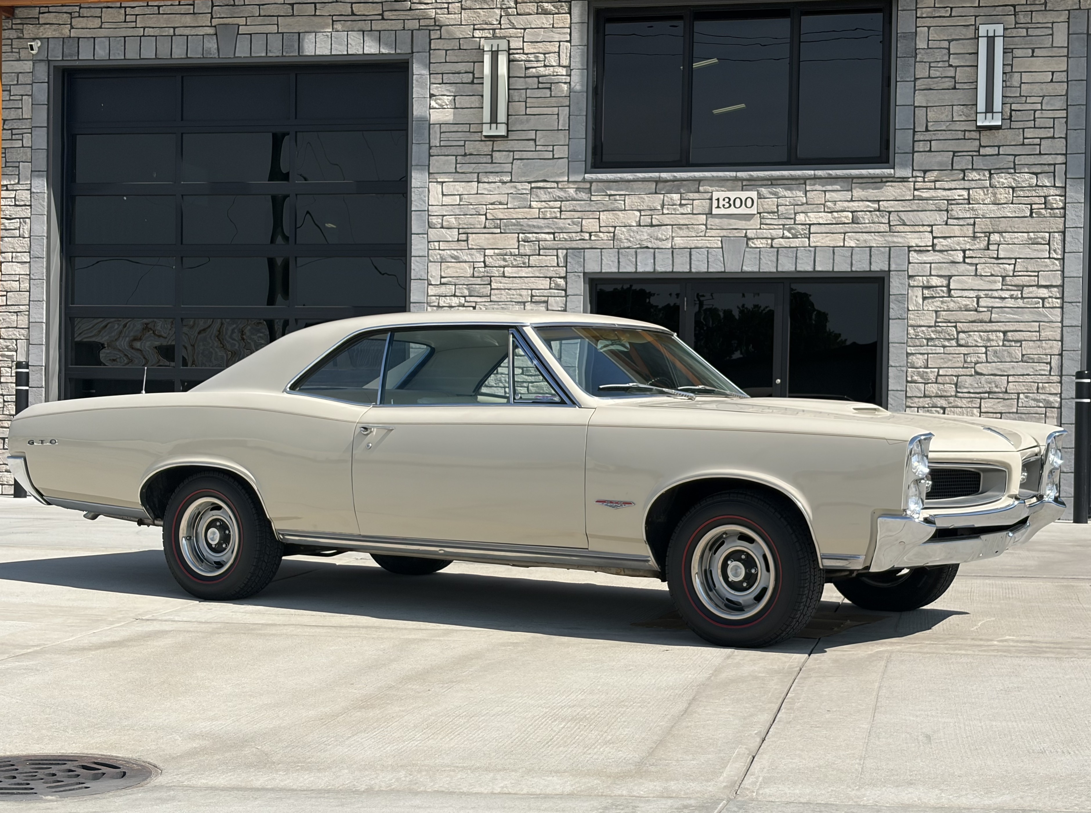 1966 Pontiac GTO sold at auction for $39,750