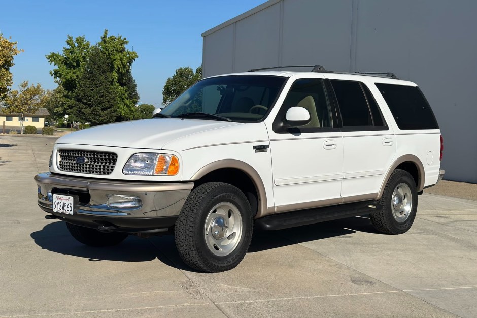 1998 Ford Expedition sold at auction for $7,300