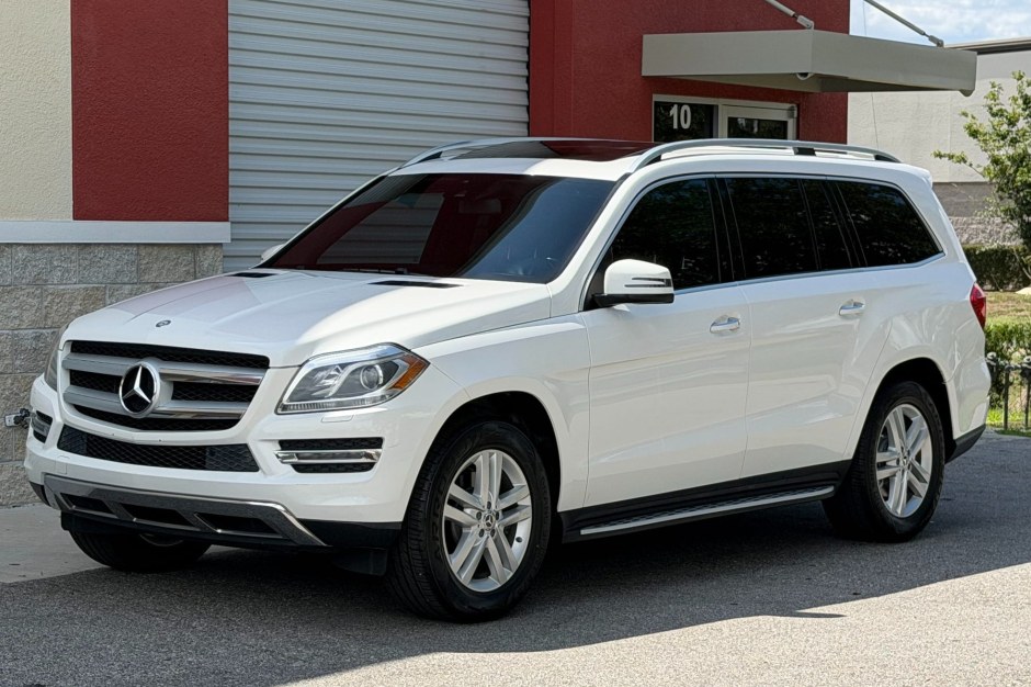 2016 Mercedes-Benz GL-Class sold at auction for $15,500