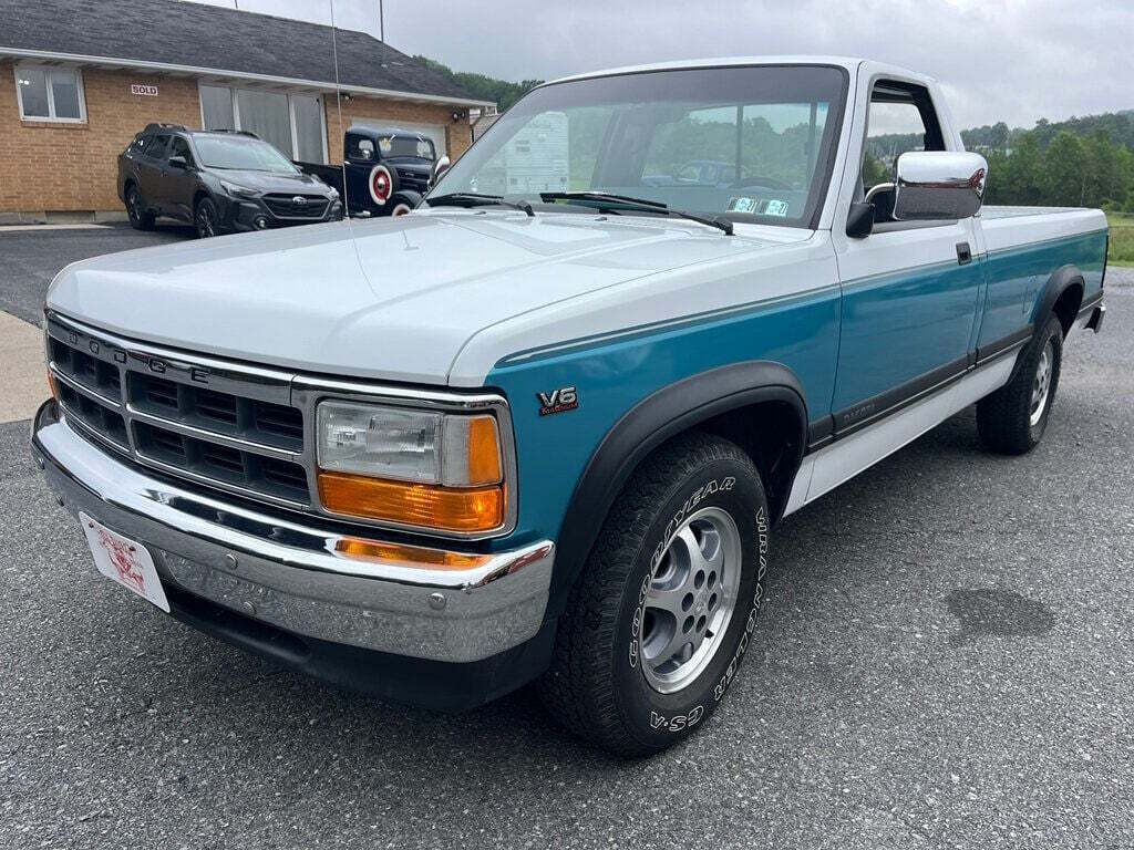 1996 Dodge Dakota sold at auction for $21,000
