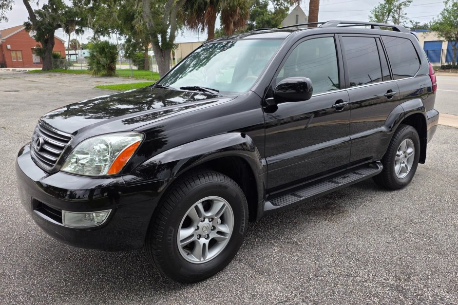 2005 Lexus GX sold at auction for $15,450