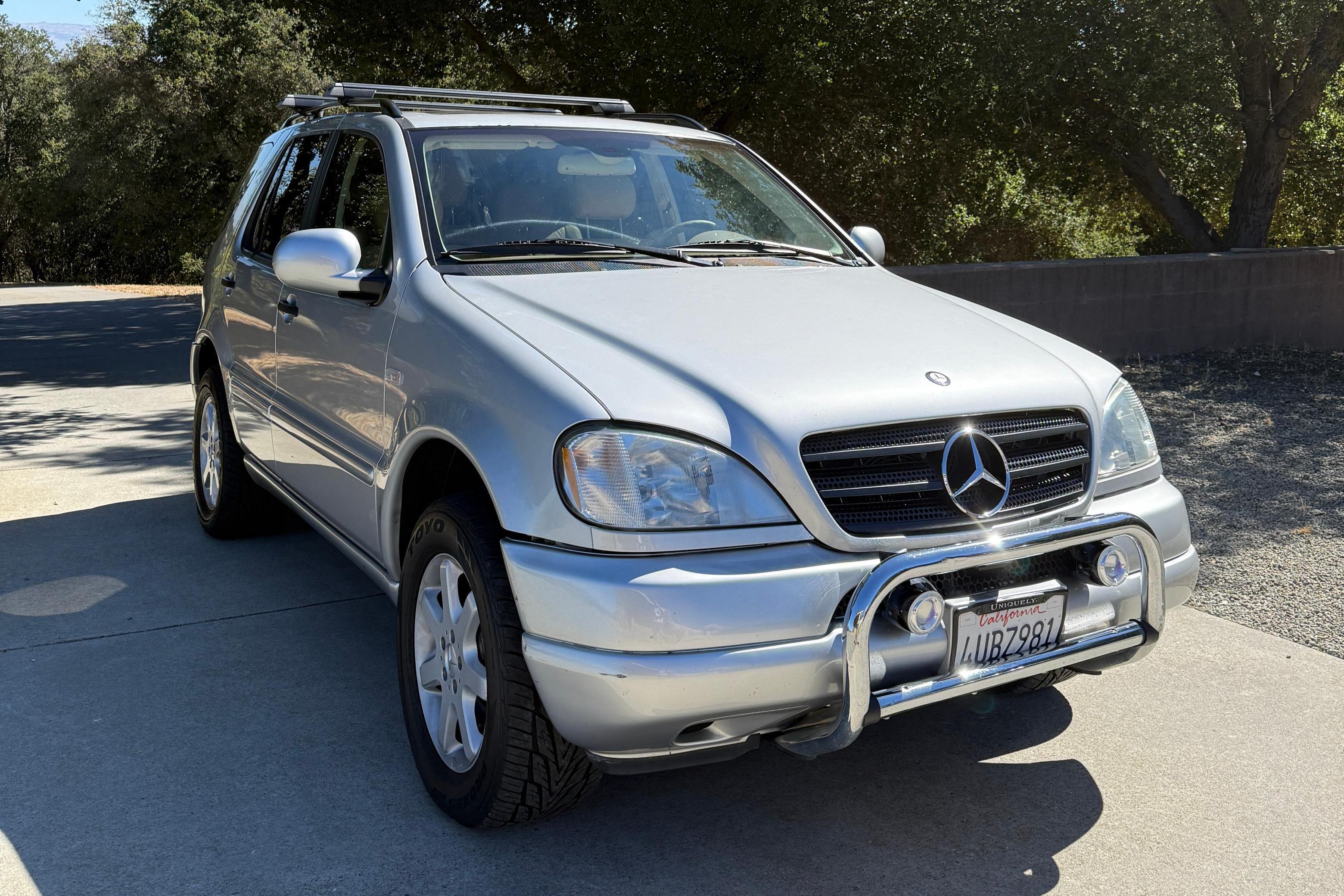 2001 Mercedes-Benz M-Class sold at auction for $7,000
