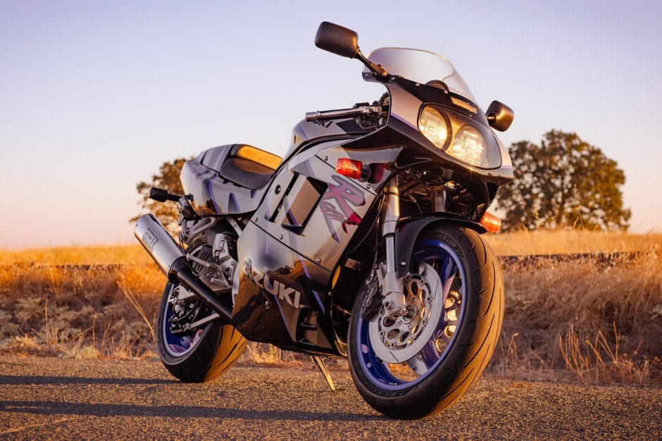 1992 Suzuki Motorcycles sold at auction for $13,000