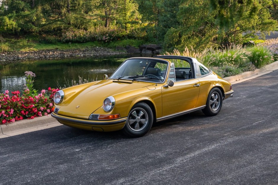1969 Porsche 911 sold at auction for $70,166