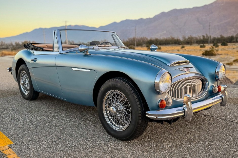 1967 Austin-Healey 3000 sold at auction for $40,000