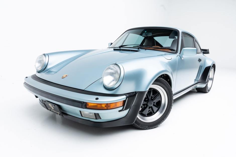 1987 Porsche 930 sold at auction for $258,000