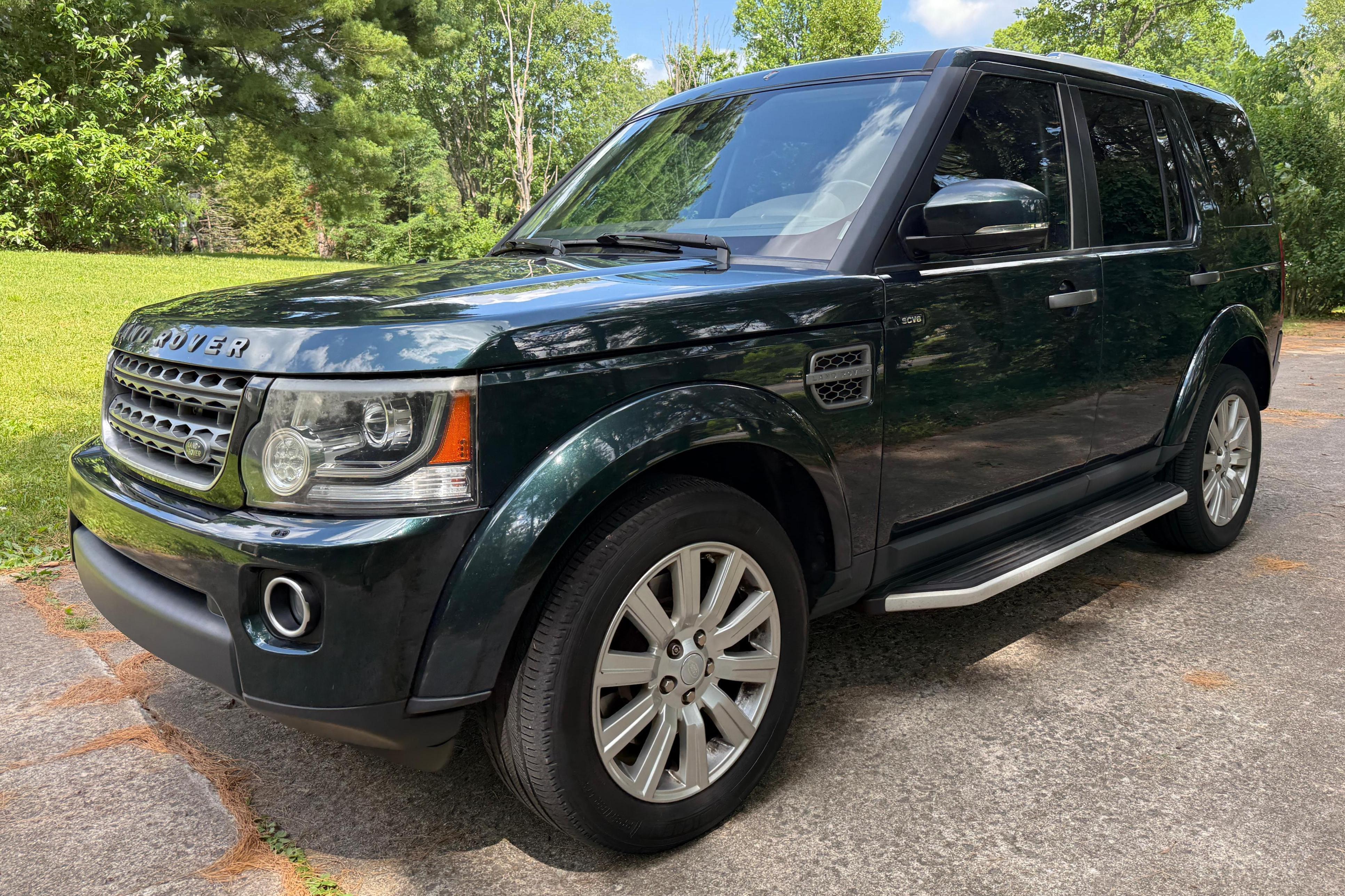 2016 Land Rover Discovery sold at auction for $14,900