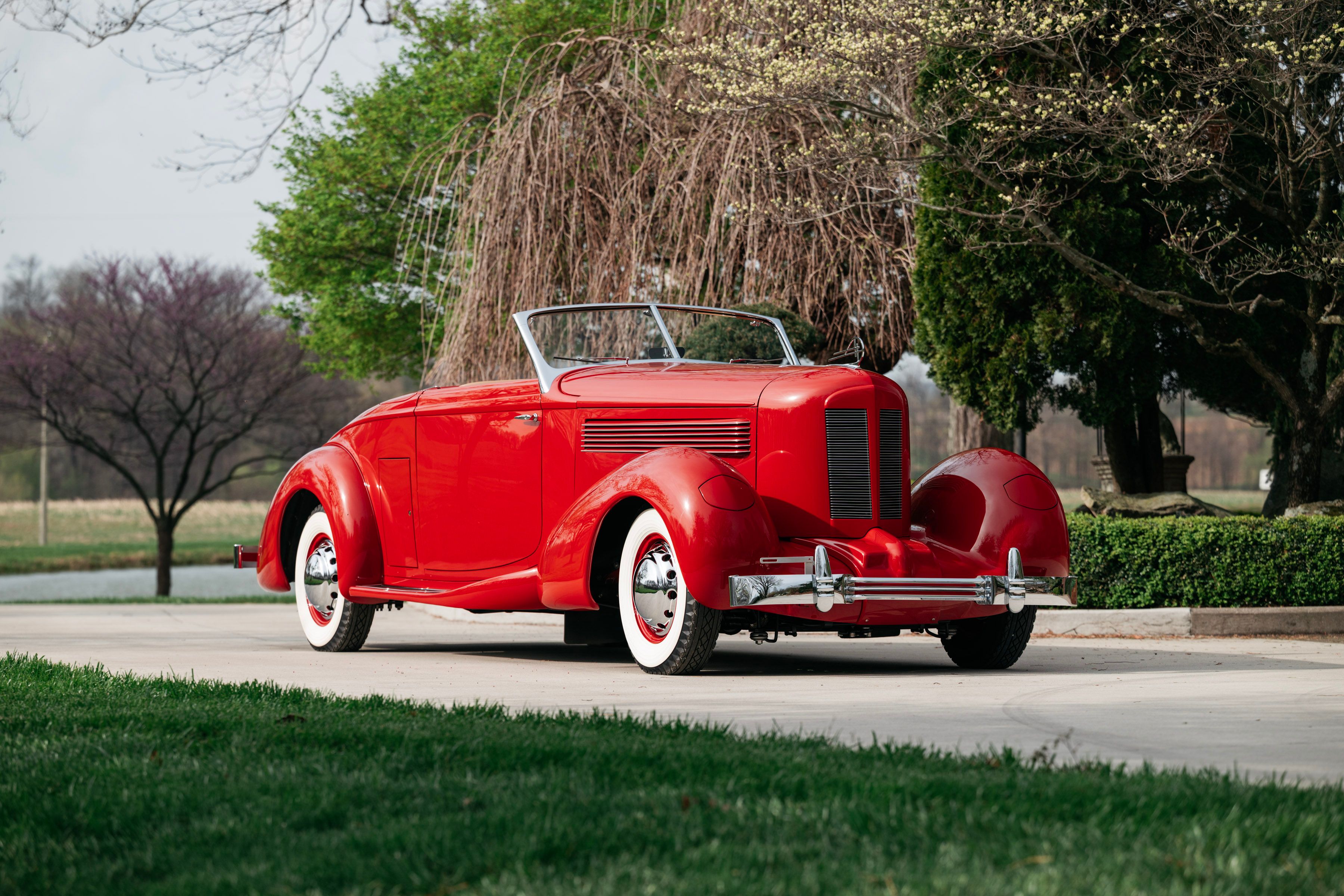 1936 Cord 810/812 sold at auction for $324,000