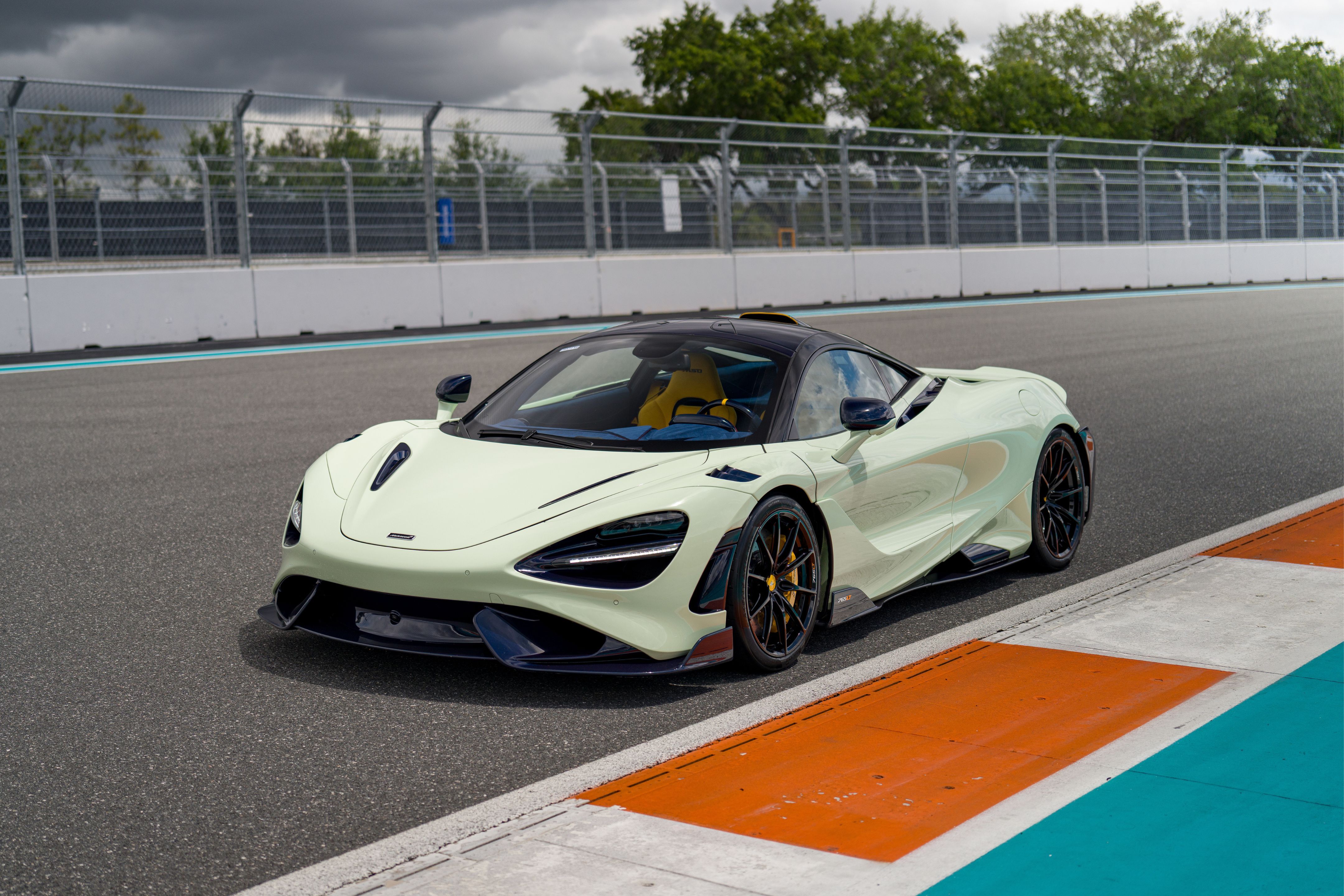 2021 McLaren 765LT sold at auction for $683,200