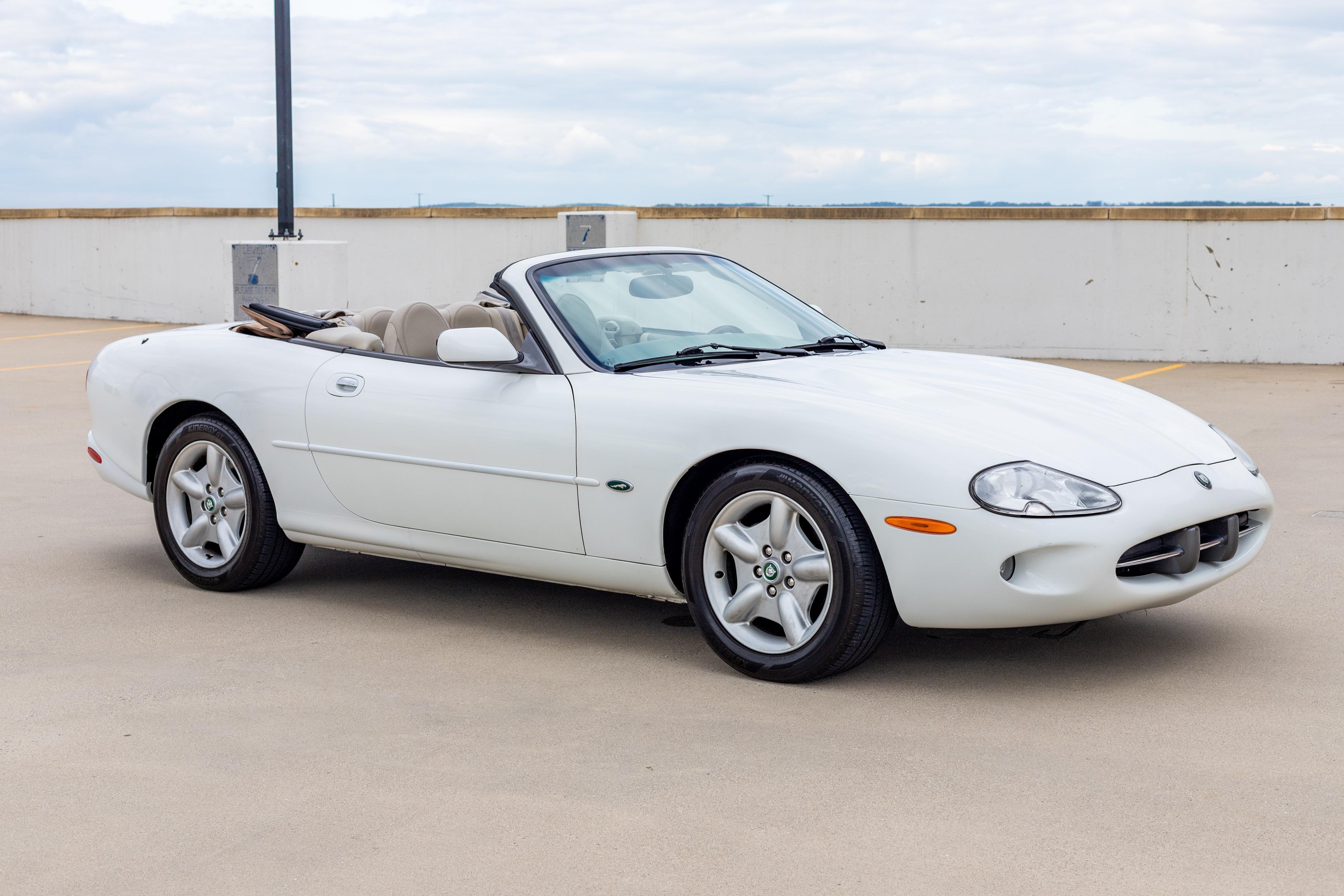 1998 Jaguar XK8 sold at auction for $6,150