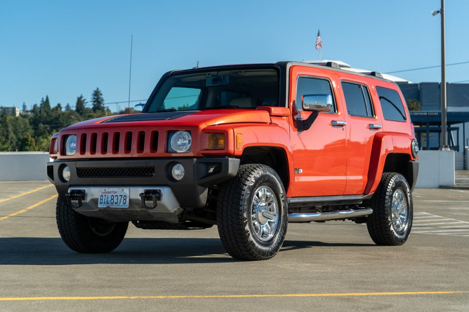 2008 Hummer H3 sold at auction for $20,000
