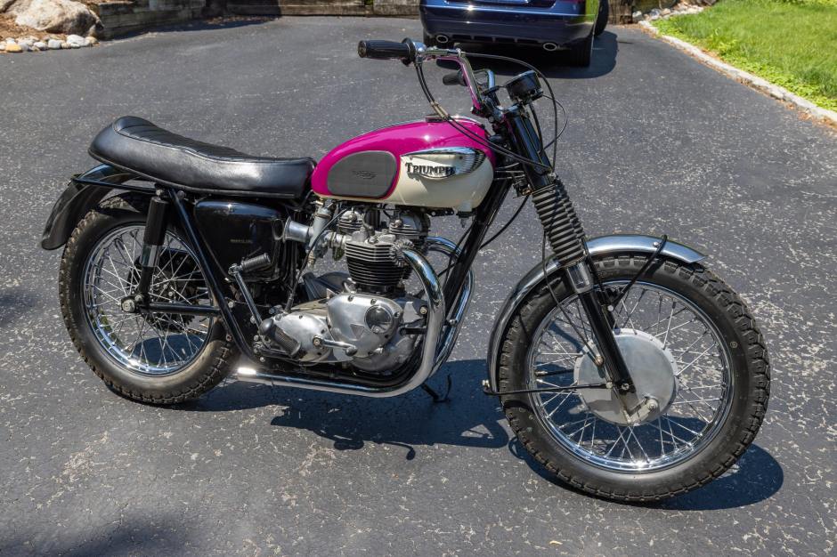 1967 Triumph Bonneville sold at auction for $5,500