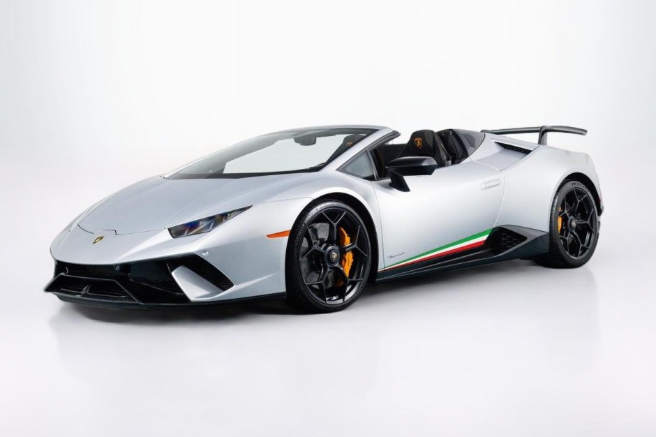 2018 Lamborghini Huracán sold at auction for $329,000