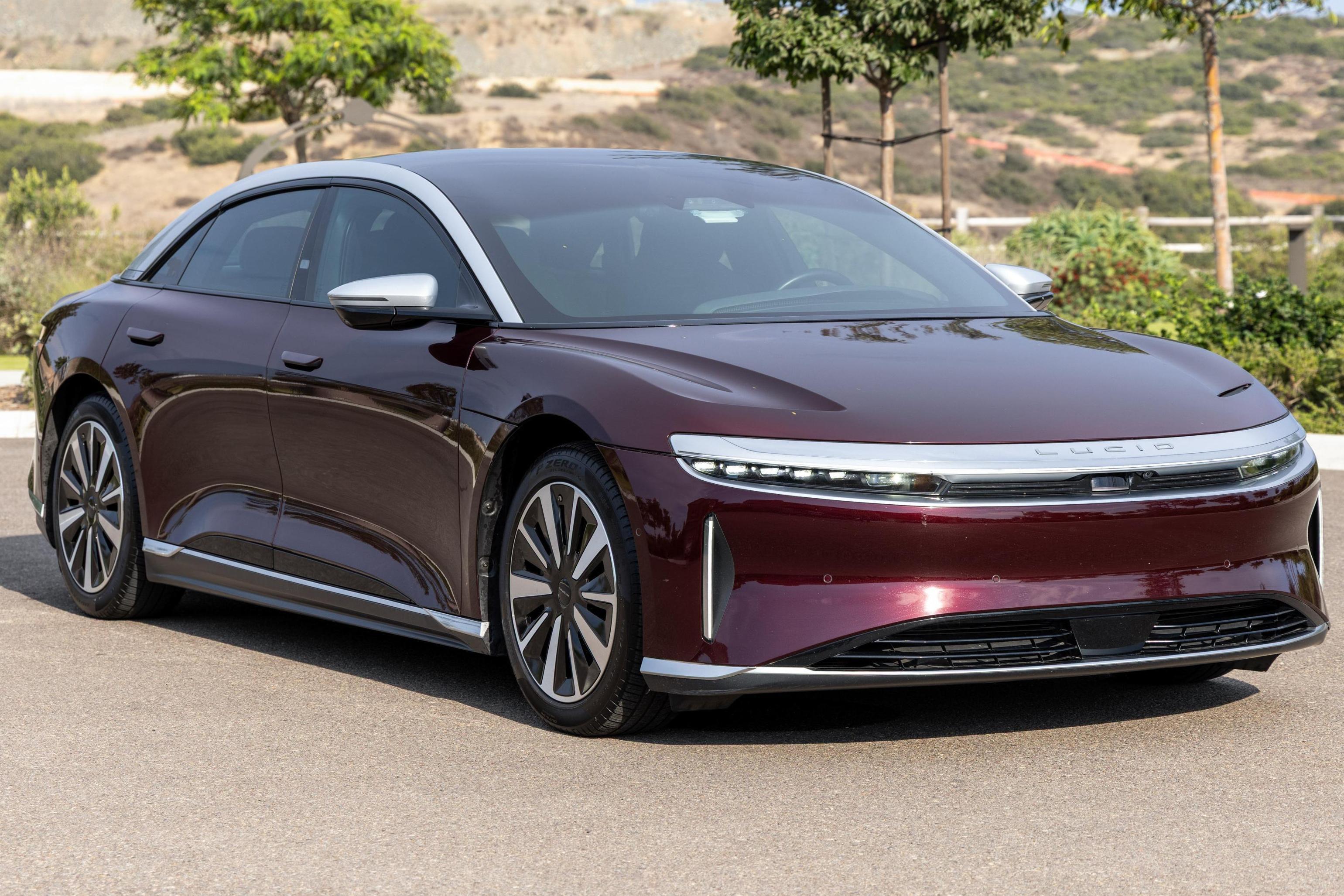 2022 Lucid Air sold at auction for $33,000