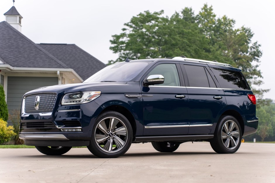 2019 Lincoln Navigator sold at auction for $43,000