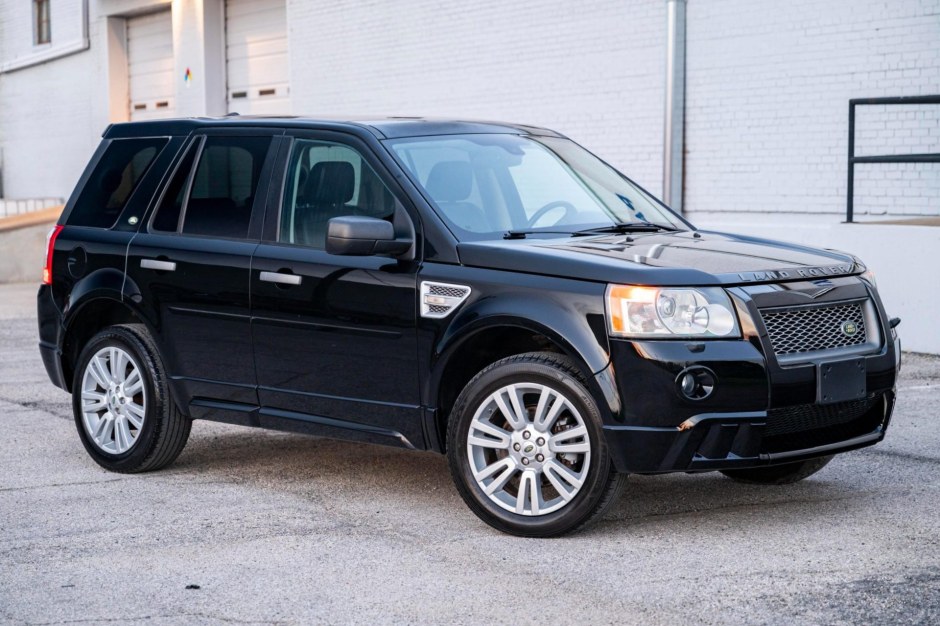 2009 Land Rover Freelander sold at auction for $7,965