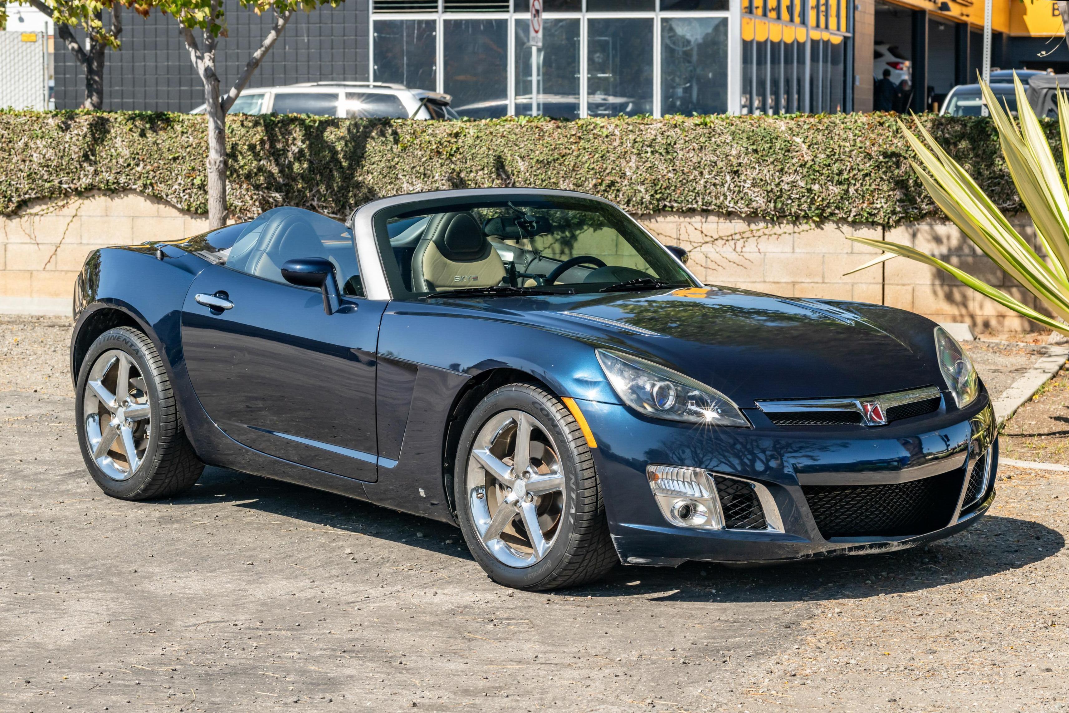 2008 Saturn Sky sold at auction for $9,100