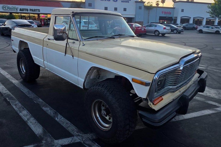 1983 Jeep J Series sold at auction for $1,800