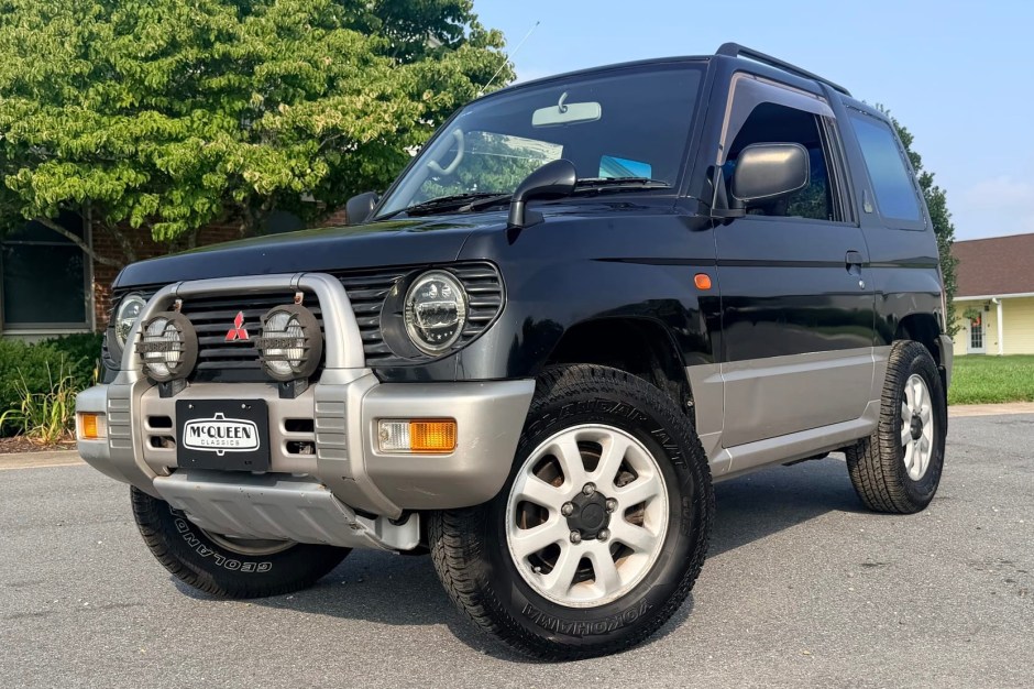 1996 Mitsubishi Pajero sold at auction for $4,025