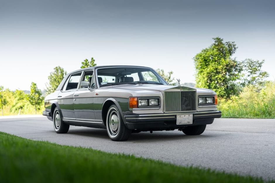 1986 Rolls-Royce Silver Spur sold at auction for $12,000