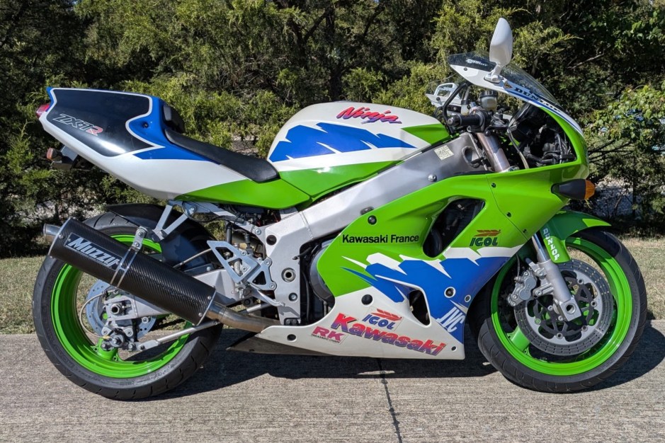 1994 Kawasaki Ninja sold at auction for $9,100