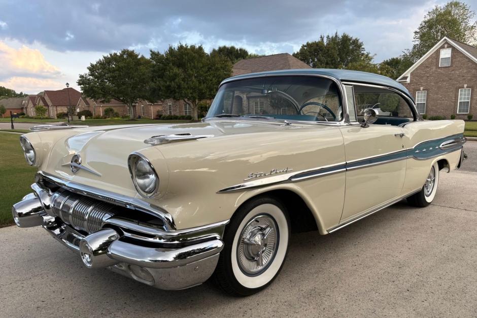 1957 Pontiac Star Chief sold at auction for $40,500