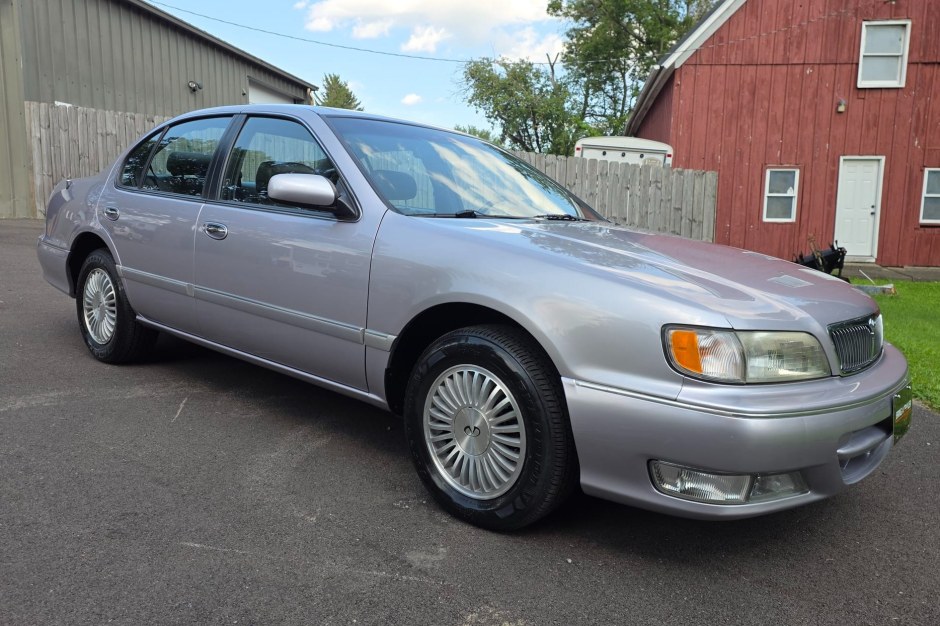 1996 Infiniti I sold at auction for $7,000
