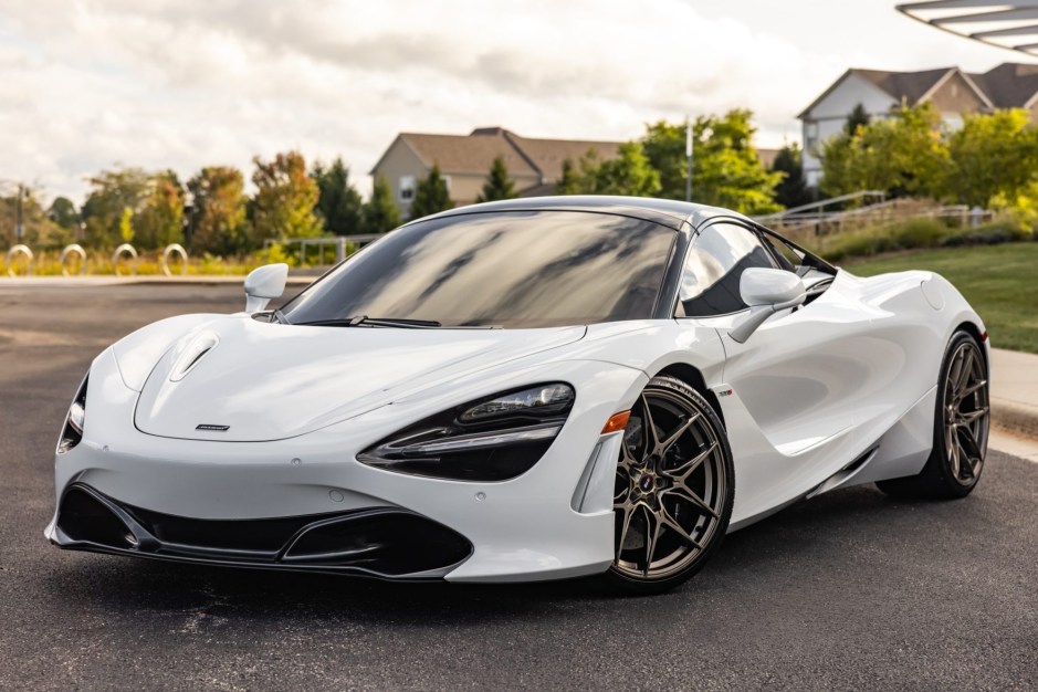 2020 McLaren 675LT sold at auction for $229,000