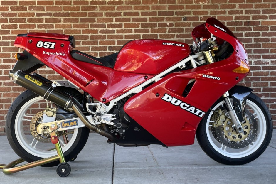 1990 Ducati 851 sold at auction for $12,000