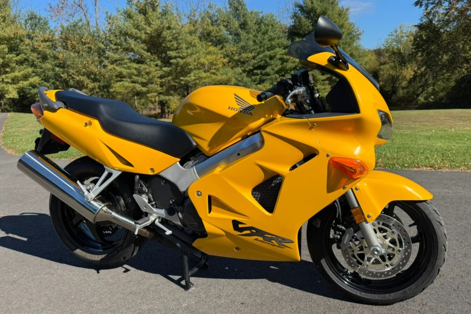 2000 Honda VFR800 sold at auction for $4,800